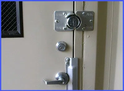 Express Locksmith Store Middle Village, NY 718-673-6789 - 36-19
